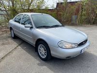 begagnad Ford Mondeo Halvkombi 2.5 V6 Ghia