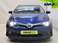 begagnad Toyota Auris Hybrid e-CVT 136hk