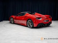 Begagnad Ferrari 488 671 HK (493 kW) 2016 Röd Cab