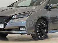 Begagnad Nissan Leaf Acenta 110 kW (150 HK) 2023 Grå/silver Halvkombi