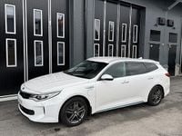 Begagnad Kia Optima Comfort 205 HK (150 kW) 2017 Vit Kombi