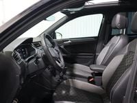 Begagnad VW Tiguan R-line 150 HK (110 kW) 2022 Svart SUV