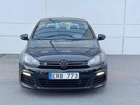Begagnad VW Golf VI R 271 HK (199 kW) 2010 Svart Halvkombi