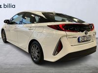 begagnad Toyota Prius Plug-in Plug-in Hybrid Active / GPS / V-hjul / HUD / Laddhybrid