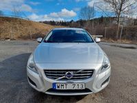 begagnad Volvo V60 D4 AWD Geartronic Momentum Euro 5 2013, Kombi