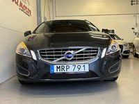 Begagnad Volvo V60 R-Design Momentum 150 HK (110 kW) 2011 Grå Kombi