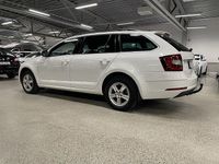 Begagnad Skoda Octavia Ambition 150 HK (110 kW) 2018 Vit Kombi