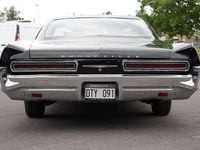 Begagnad Pontiac Bonneville 329 HK (241 kW) 1966 Svart Sedan