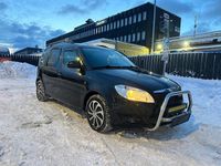 Begagnad Skoda Roomster 90 HK (66 kW) 2015 Svart Minibuss