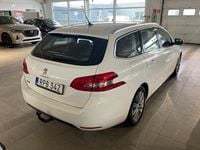 Begagnad Peugeot 308 SW 131 HK (96 kW) 2019 Vit Kombi