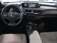 begagnad Lexus UX 250h Hybrid Drag Navi Backkamera Adaptiv Farthållare
