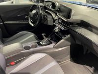 begagnad Peugeot 2008 Allure 1.2 PureTech Aut - Backkamera, Vinterhjul 2020, SUV
