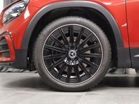 Begagnad Mercedes GLB220 AMG 190 HK (139 kW) 2024 Röd SUV