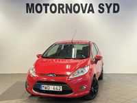 Begagnad Ford Fiesta Titanium 82 HK (60 kW) 2012 Röd Halvkombi