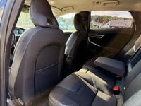 Begagnad Volvo V40 115 HK (84 kW) 2014 Halvkombi