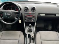 begagnad Audi A3 1.6 Attraction, Comfort | Motorvärmare 2005, Halvkombi