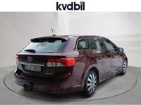 Begagnad Toyota Avensis 2013 Röd Kombi