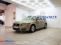 Begagnad Volvo V50 Momentum 109 HK (80 kW) 2009 Grön Kombi