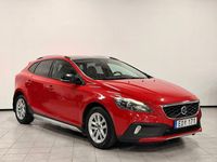Begagnad Volvo V40 CC Summum 254 HK (186 kW) 2014 Röd Kombi