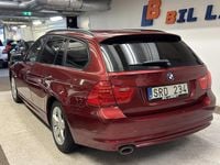 Begagnad BMW 320 184 HK (135 kW) 2012 Röd Kombi