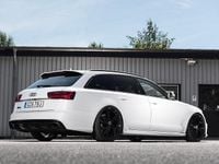 Begagnad Audi RS6 561 HK (412 kW) 2015 Vit Kombi