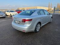 Begagnad Toyota Avensis 147 HK (108 kW) 2010 Silver Sedan