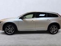 Begagnad Volvo V60 CC Standard 192 HK (141 kW) 2017 Silver Kombi
