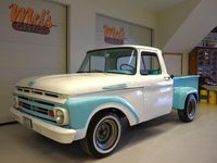 Begagnad Ford F100 162 HK (119 kW) 1962 Vit/turqouise Pickup
