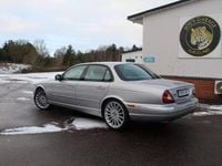 Begagnad Jaguar XJR 396 HK (291 kW) 2003 Silver Sedan