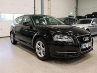 Begagnad Audi A3 Sportback Attraction 105 HK (77 kW) 2012 Svart Halvkombi