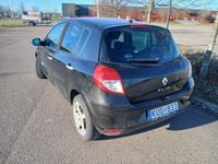 Begagnad Renault Clio R.S. 75 HK (55 kW) 2010 Svart Halvkombi