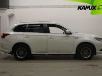 begagnad Mitsubishi Outlander P-HEV 2.0 Pano 4wd Värm Drag 360°