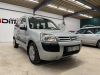 Begagnad Citroën Berlingo 109 HK (80 kW) 2004 Silver Minibuss