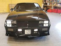 Begagnad Chevrolet Camaro 234 HK (172 kW) 1991 Svart