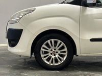 Begagnad Fiat Doblò 90 HK (66 kW) 2013 Vit Minibuss