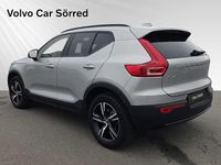 Begagnad Volvo XC40 Plus 200 HK (147 kW) 2024 Grå SUV