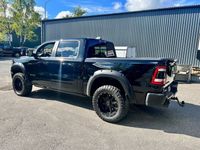 begagnad Dodge Ram Laramie Night Crew Cab HEMI Offroad!