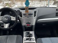 Begagnad Subaru Outback 150 HK (110 kW) 2010 Grå metallic Kombi