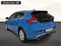 Begagnad Volvo V40 R-Design 190 HK (139 kW) 2015 Blå Halvkombi