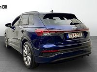 Begagnad Audi Q4 e-tron S-Line 210 kW (286 HK) 2024 Navarrablå metallic SUV