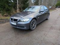 Begagnad BMW 318 129 HK (94 kW) 2007 Sedan