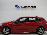 Begagnad BMW 118 M Sport 136 HK (100 kW) 2021 Röd Halvkombi
