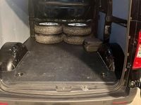 Begagnad Maxus eDeliver 3 88 kW (120 HK) 2023 Svart Van