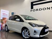 begagnad Toyota Yaris Hybrid e-CVT Executive/ Panorama/B-Kamera-Lågmi