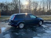 Begagnad Ford Focus Titanium 125 HK (91 kW) 2010 Blå Kombi