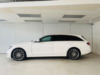 begagnad Mercedes E400 4M 9G-Tronic AMG Sport Drag B-Värmare Panorama Widescreen