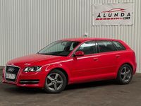 Begagnad Audi A3 Sportback Attraction 125 HK (91 kW) 2012 Röd Halvkombi
