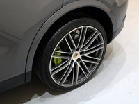 Begagnad Porsche Cayenne 463 HK (340 kW) 2019 Grå SUV