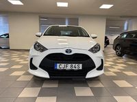 Begagnad Toyota Yaris Hybrid Active 116 HK (85 kW) 2021 Vit Halvkombi