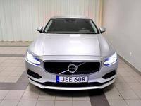 Begagnad Volvo V90 Momentum 150 HK (110 kW) 2020 Silver Kombi